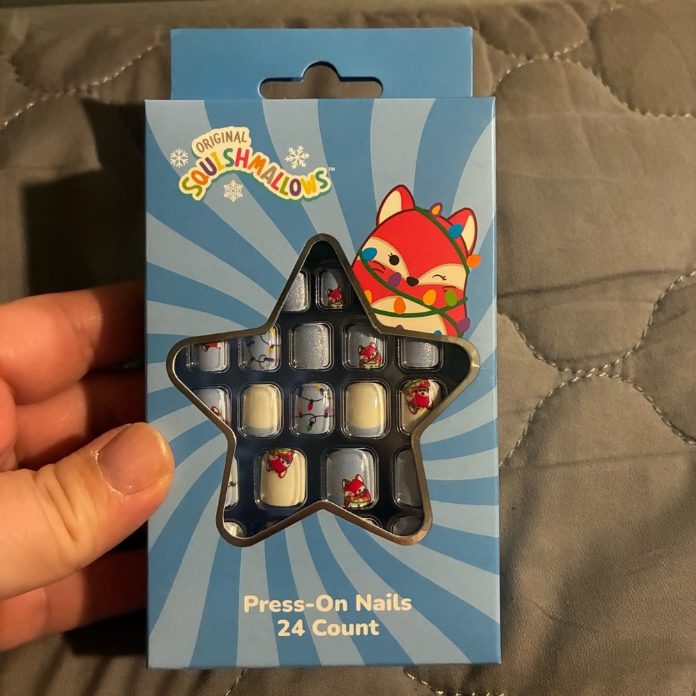 Squishmallows Christmas Press-On Nails 24 Count